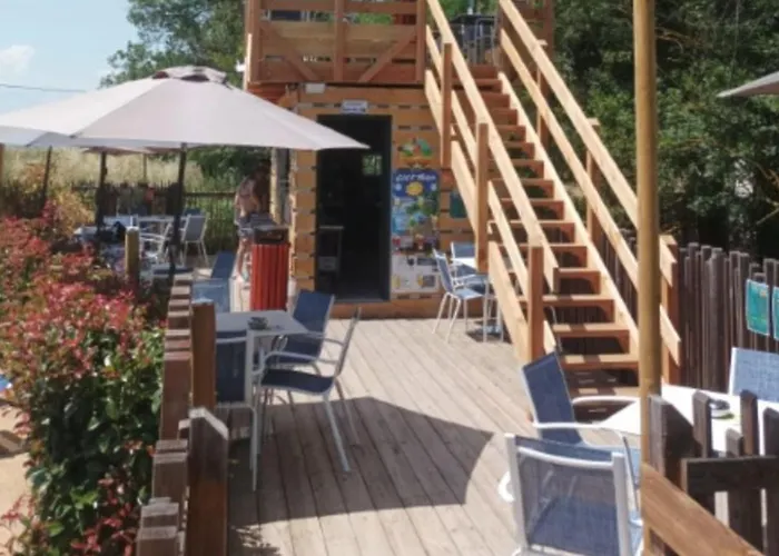 Mobil-home Sur Pilotis Avec Terrasse - Api-1-52-1009 *
